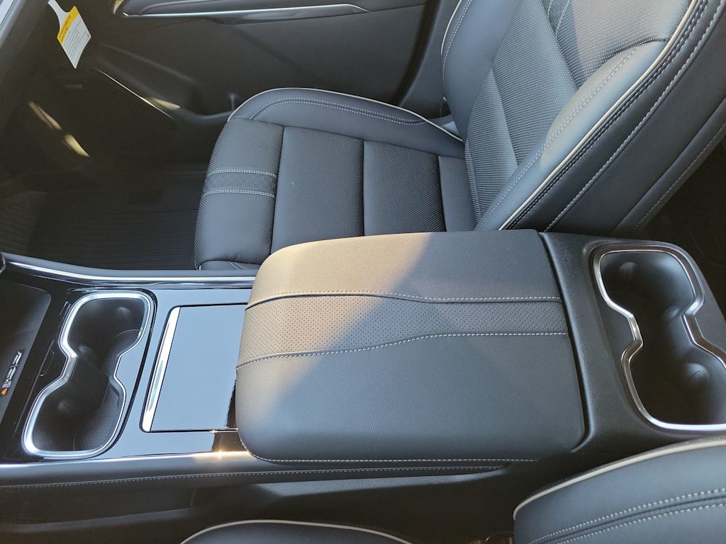 Thumbnail: 2026 Chevrolet Traverse - 17