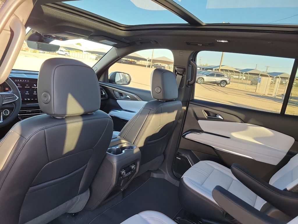 Thumbnail: 2026 Chevrolet Traverse - 13