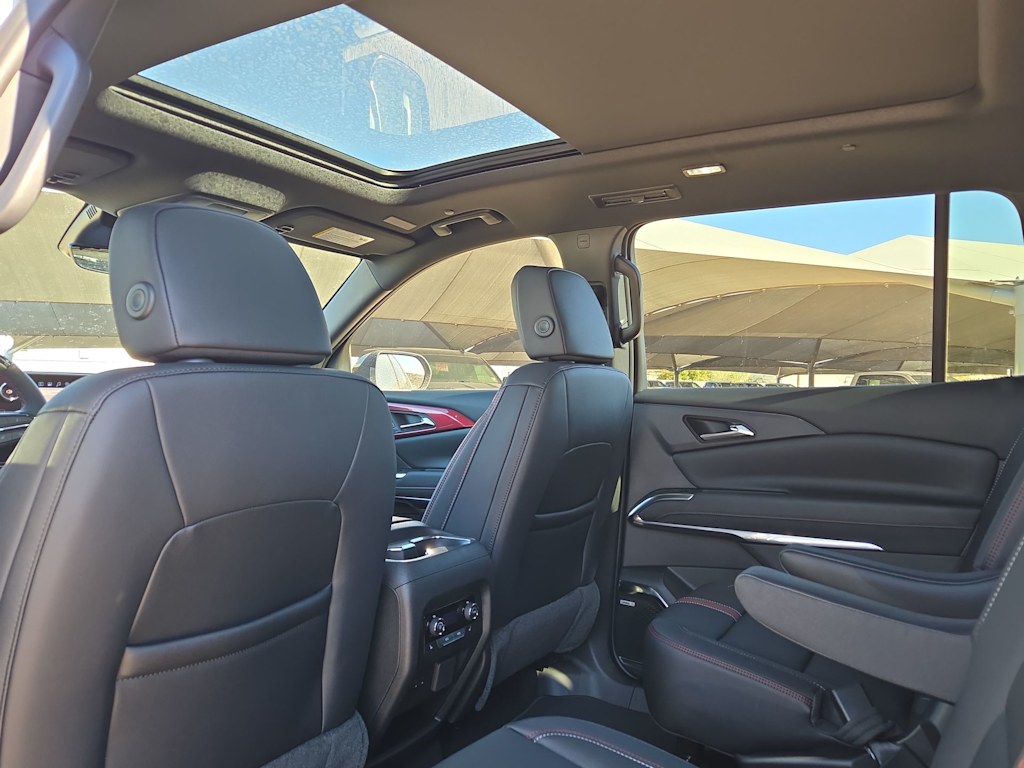 Thumbnail: 2026 Chevrolet Traverse - 12