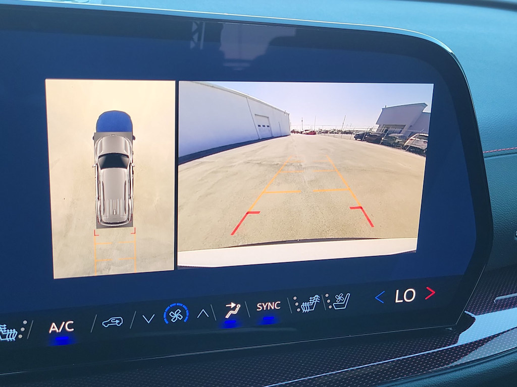 Thumbnail: 2026 Chevrolet Traverse - 15