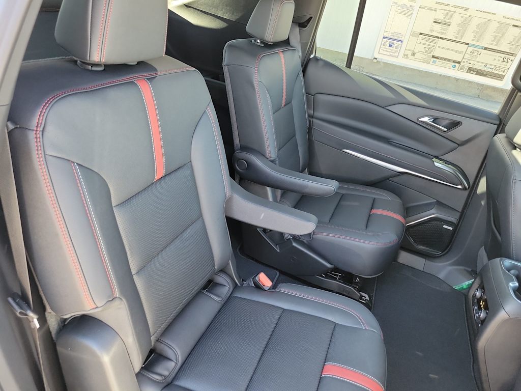 Thumbnail: 2026 Chevrolet Traverse - 12