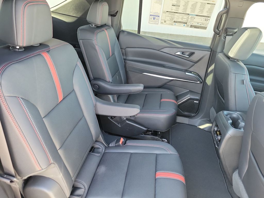 Thumbnail: 2026 Chevrolet Traverse - 25