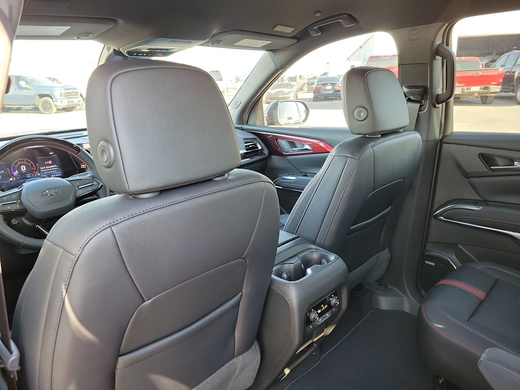 Thumbnail: 2026 Chevrolet Traverse - 12