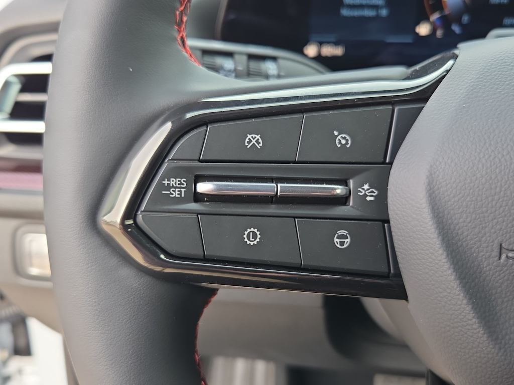 Thumbnail: 2026 Chevrolet Traverse - 28