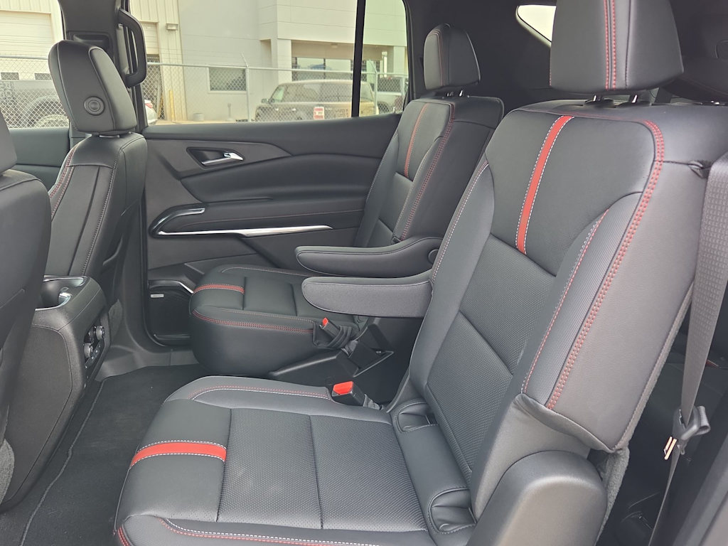 Thumbnail: 2026 Chevrolet Traverse - 25