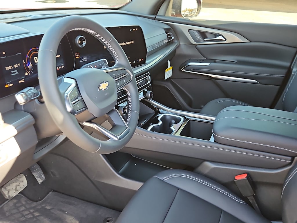 Thumbnail: 2026 Chevrolet Traverse - 2