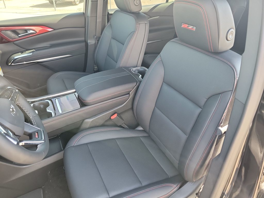 Thumbnail: 2026 Chevrolet Traverse - 10