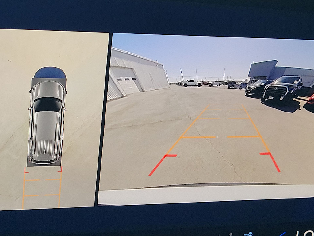 Thumbnail: 2026 Chevrolet Traverse - 24