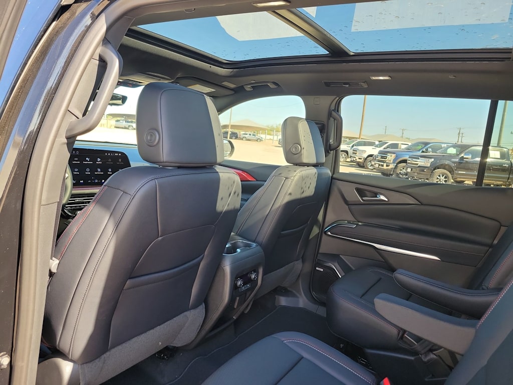 Thumbnail: 2026 Chevrolet Traverse - 10