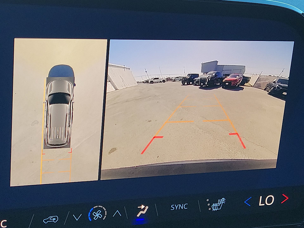 Thumbnail: 2026 Chevrolet Traverse - 12