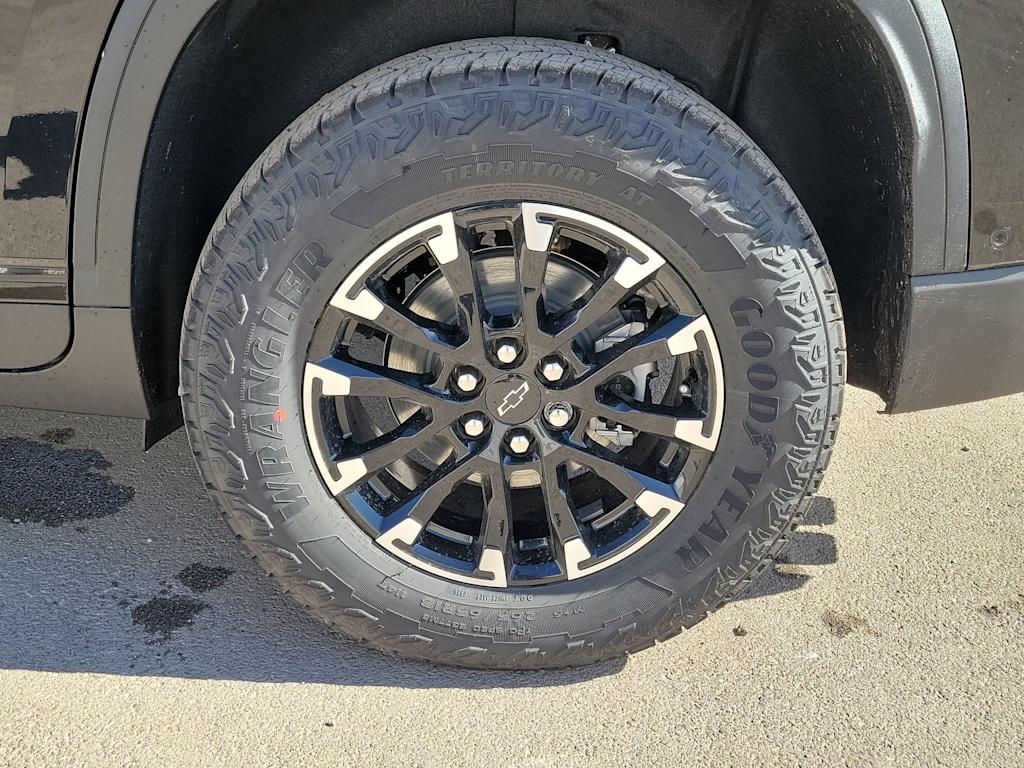 Thumbnail: 2026 Chevrolet Traverse - 6