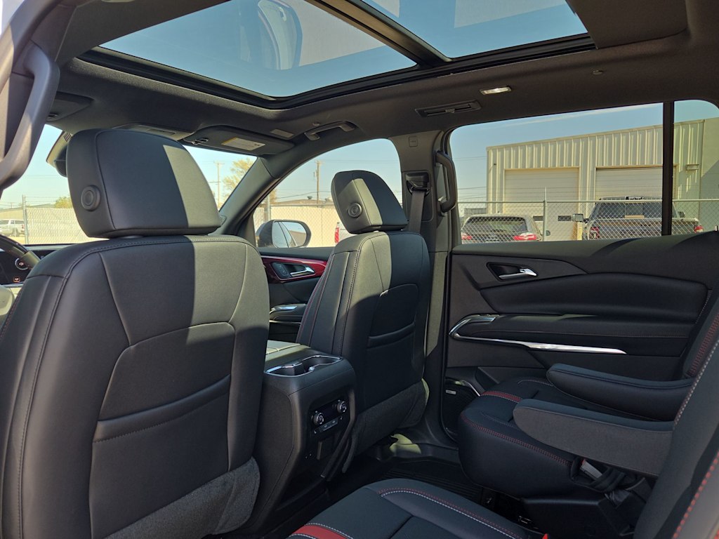 Thumbnail: 2026 Chevrolet Traverse - 12