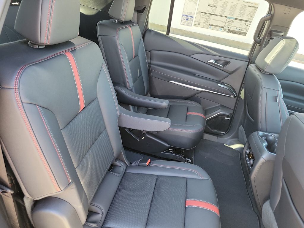 Thumbnail: 2026 Chevrolet Traverse - 26