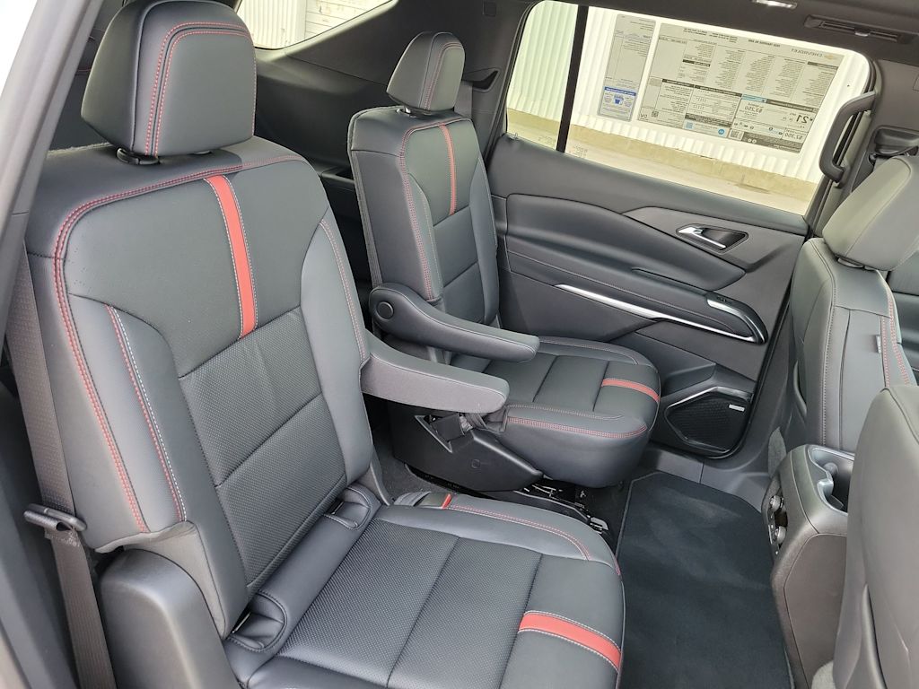 Thumbnail: 2026 Chevrolet Traverse - 12