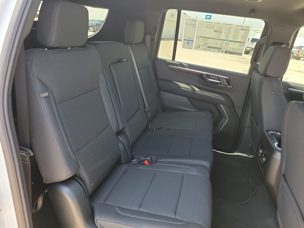 Thumbnail: 2026 Chevrolet Suburban - 21