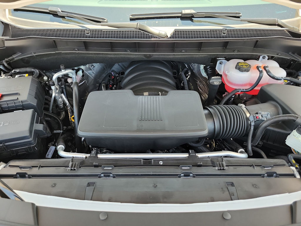 Thumbnail: 2026 Chevrolet Suburban - 9