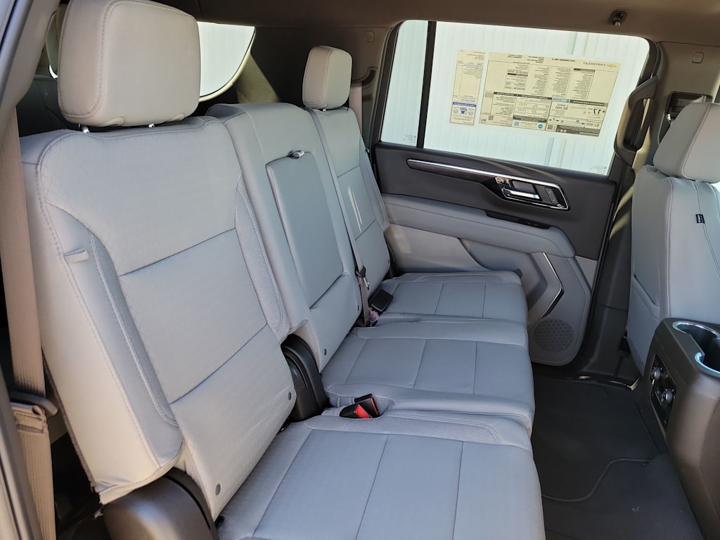 Thumbnail: 2026 Chevrolet Suburban - 25