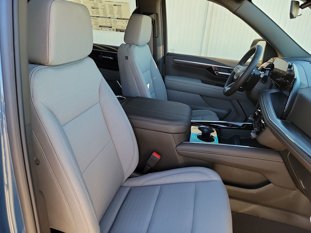 Thumbnail: 2026 Chevrolet Suburban - 12