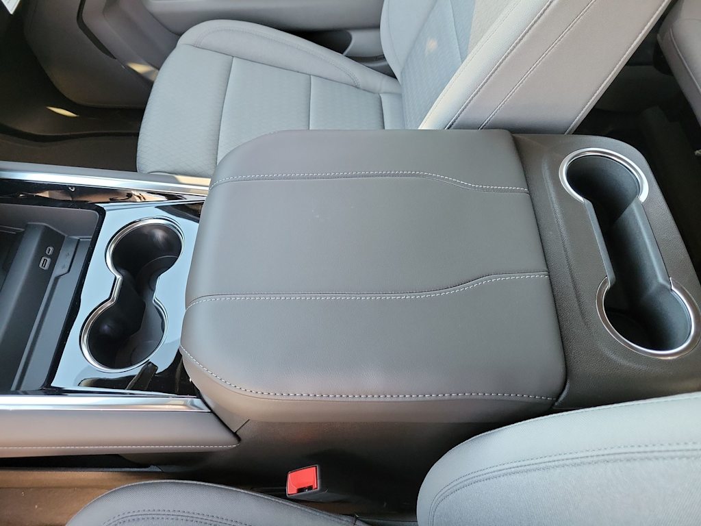 Thumbnail: 2026 Chevrolet Suburban - 26