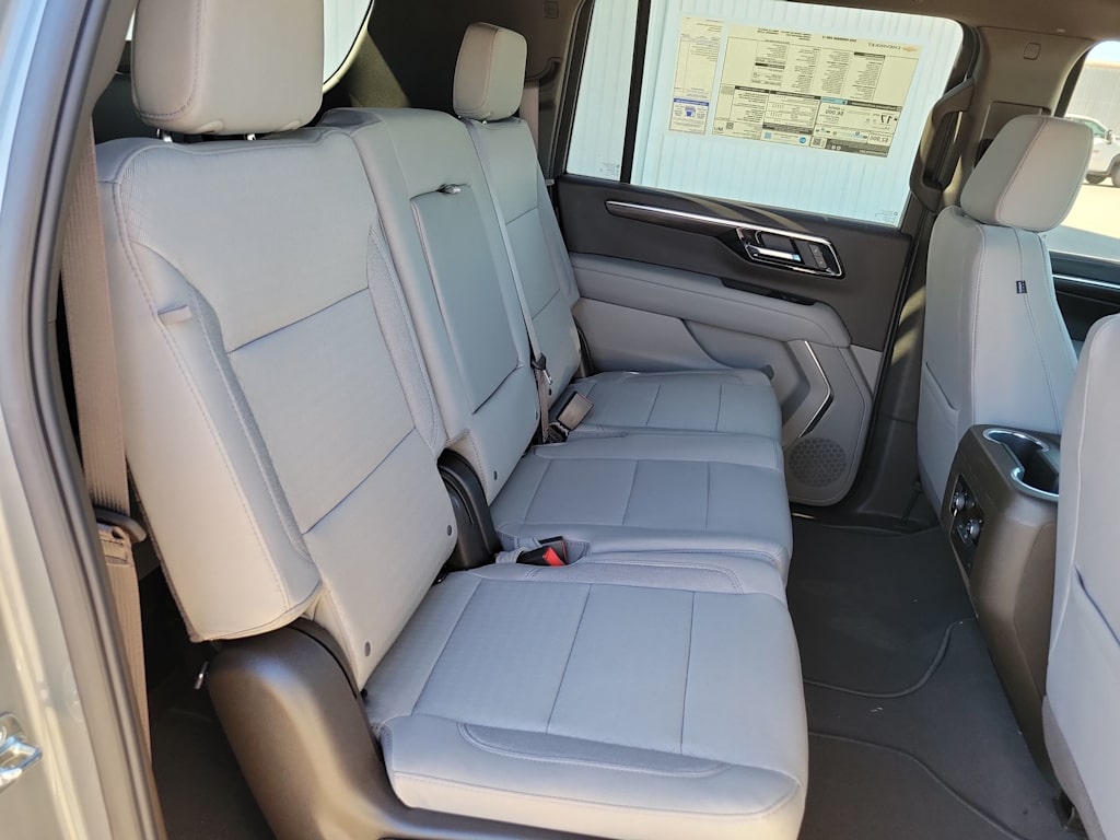 Thumbnail: 2026 Chevrolet Suburban - 25