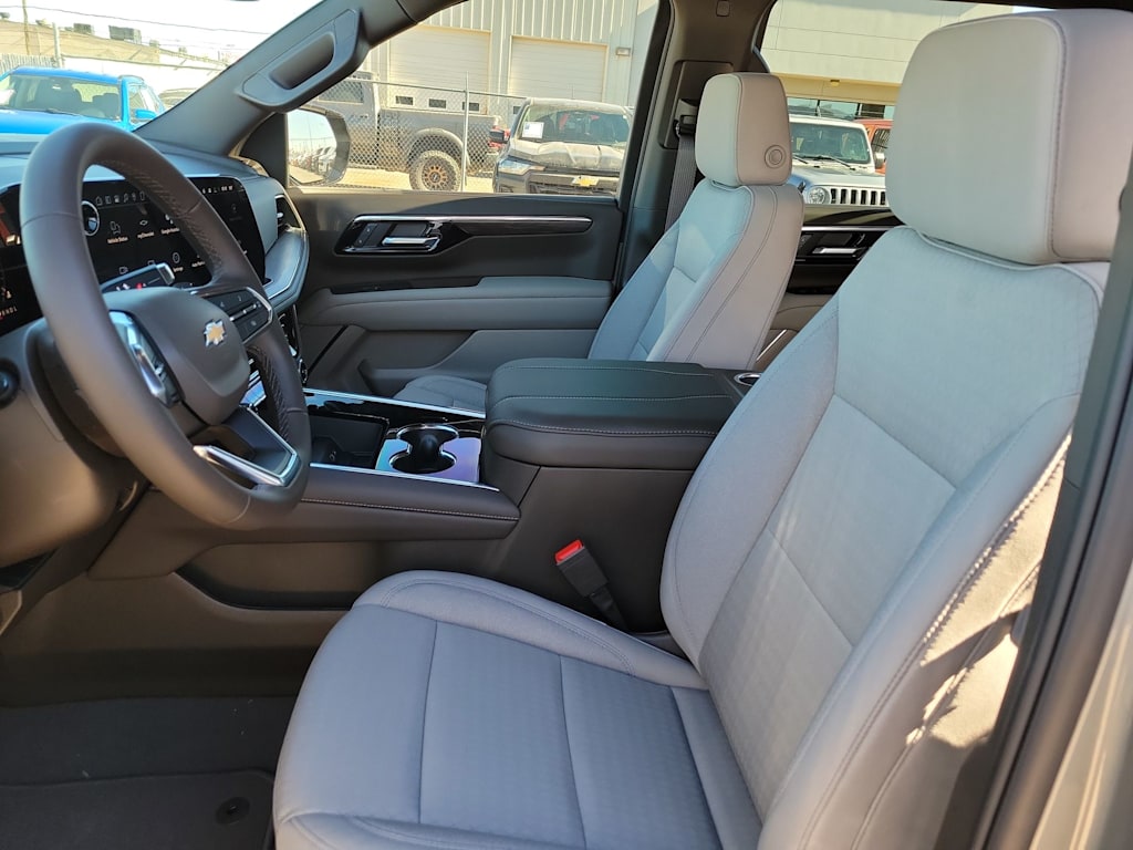 Thumbnail: 2026 Chevrolet Suburban - 11