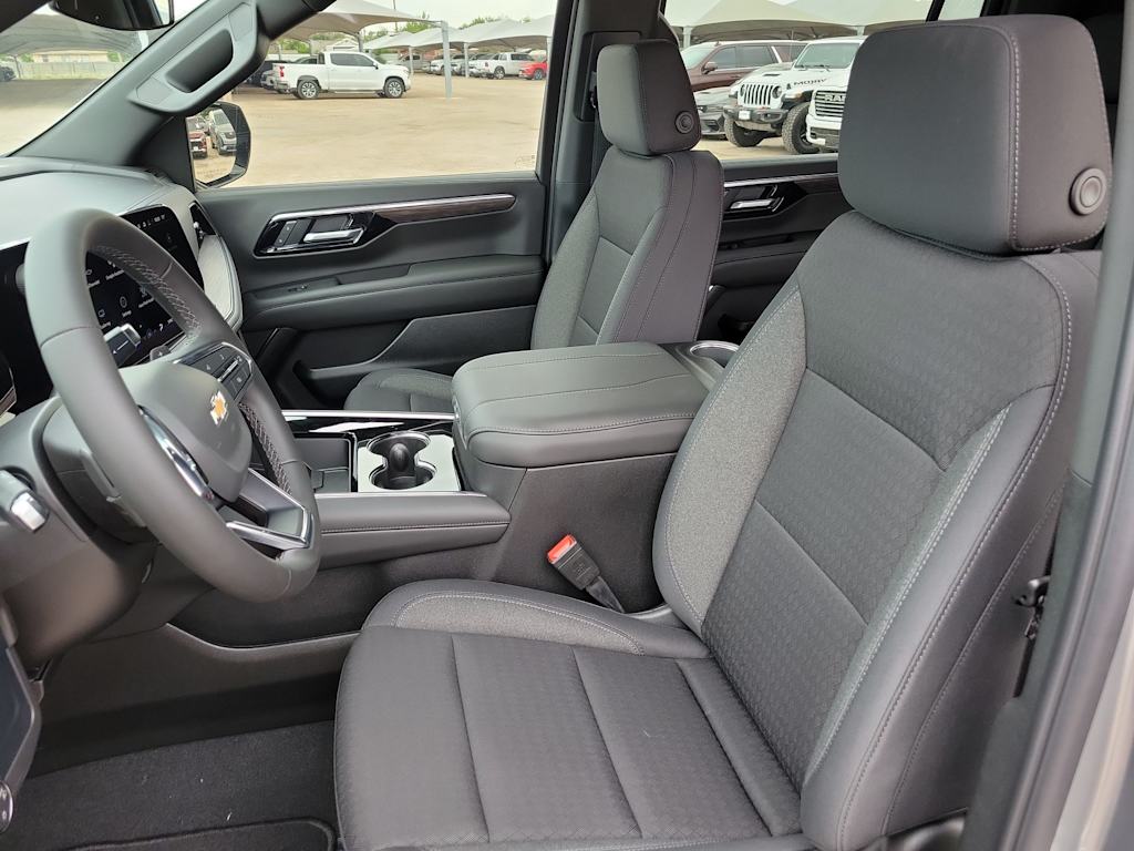 Thumbnail: 2026 Chevrolet Suburban - 9