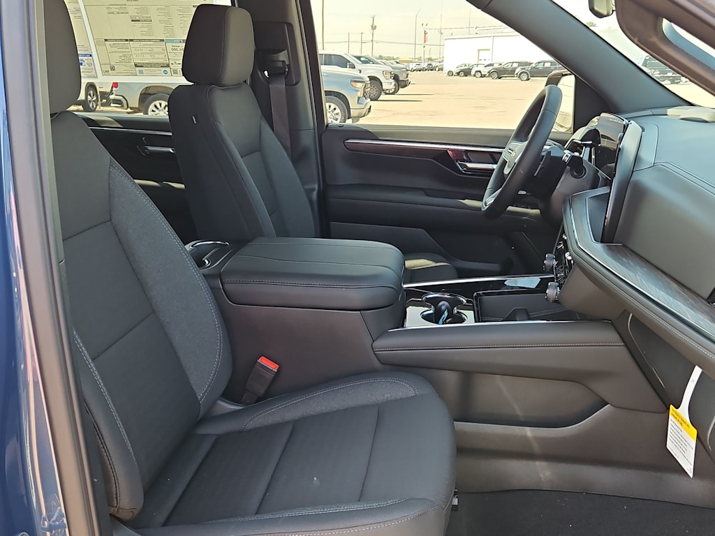 Thumbnail: 2026 Chevrolet Suburban - 12