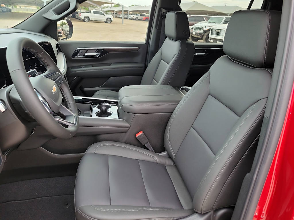 Thumbnail: 2026 Chevrolet Suburban - 10