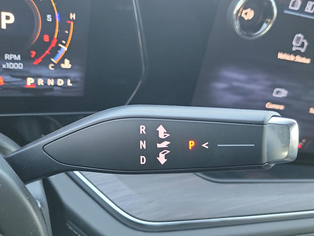 Thumbnail: 2026 Chevrolet Suburban - 15