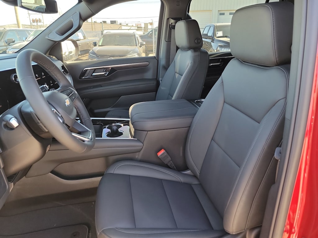 Thumbnail: 2026 Chevrolet Suburban - 10