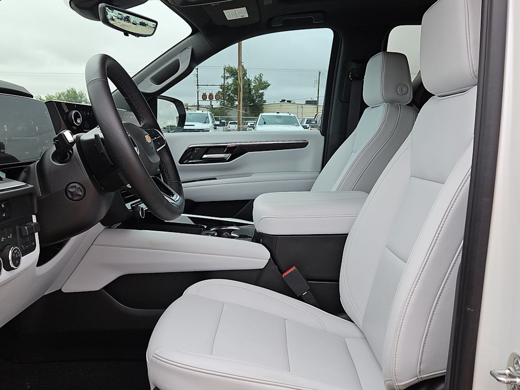 Thumbnail: 2025 Chevrolet Suburban - 11