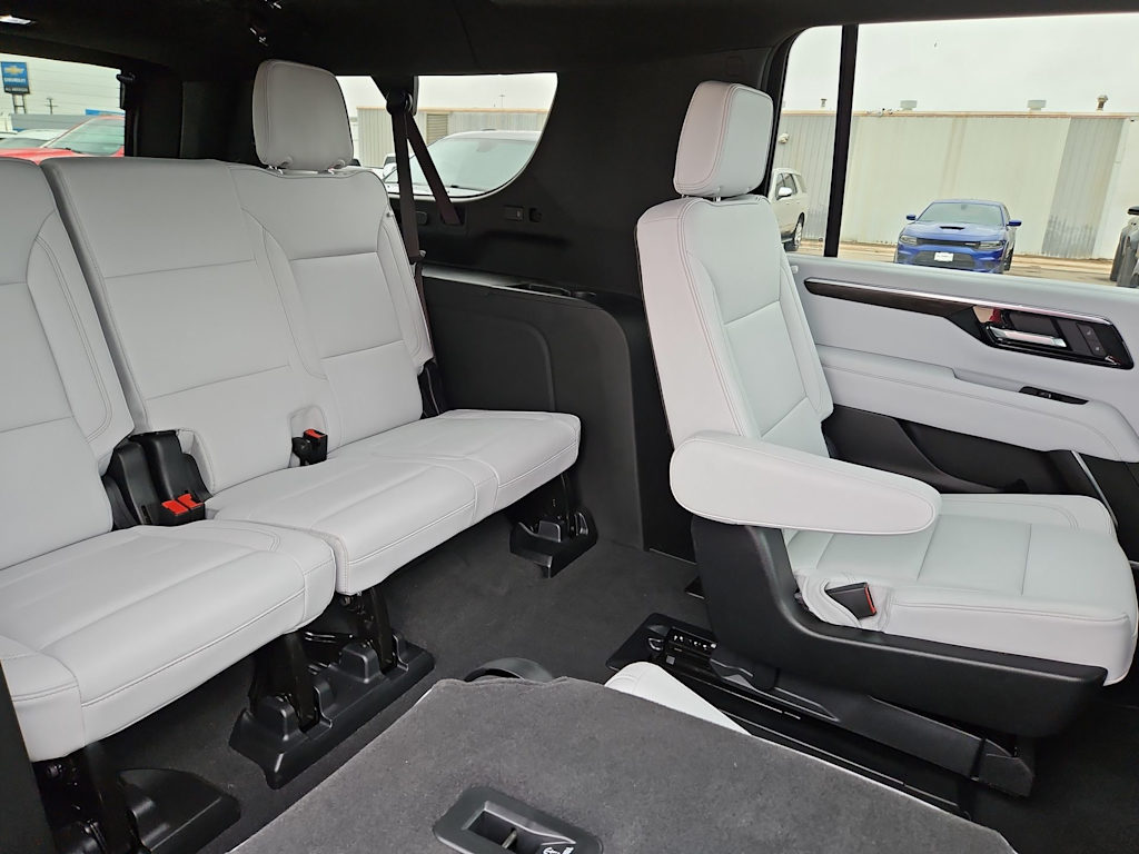 Thumbnail: 2025 Chevrolet Suburban - 24