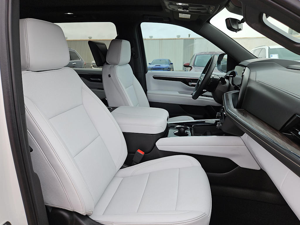 Thumbnail: 2025 Chevrolet Suburban - 12