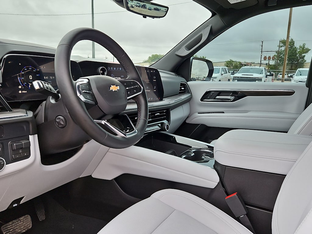 Thumbnail: 2025 Chevrolet Suburban - 2