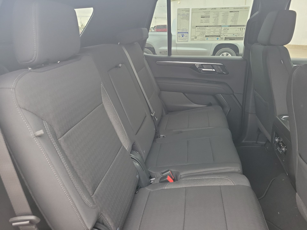 Thumbnail: 2025 Chevrolet Tahoe - 25