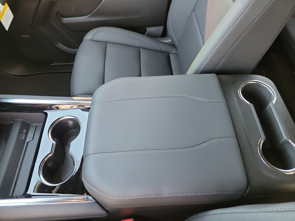 Thumbnail: 2026 Chevrolet Tahoe - 26