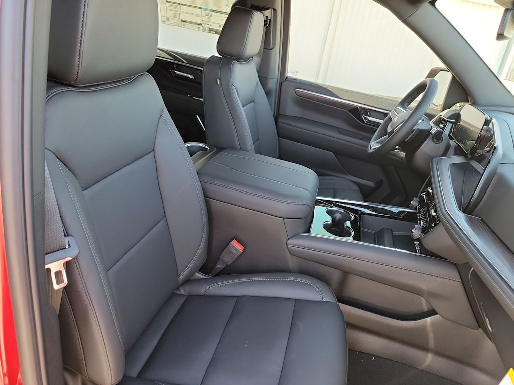 Thumbnail: 2026 Chevrolet Tahoe - 25