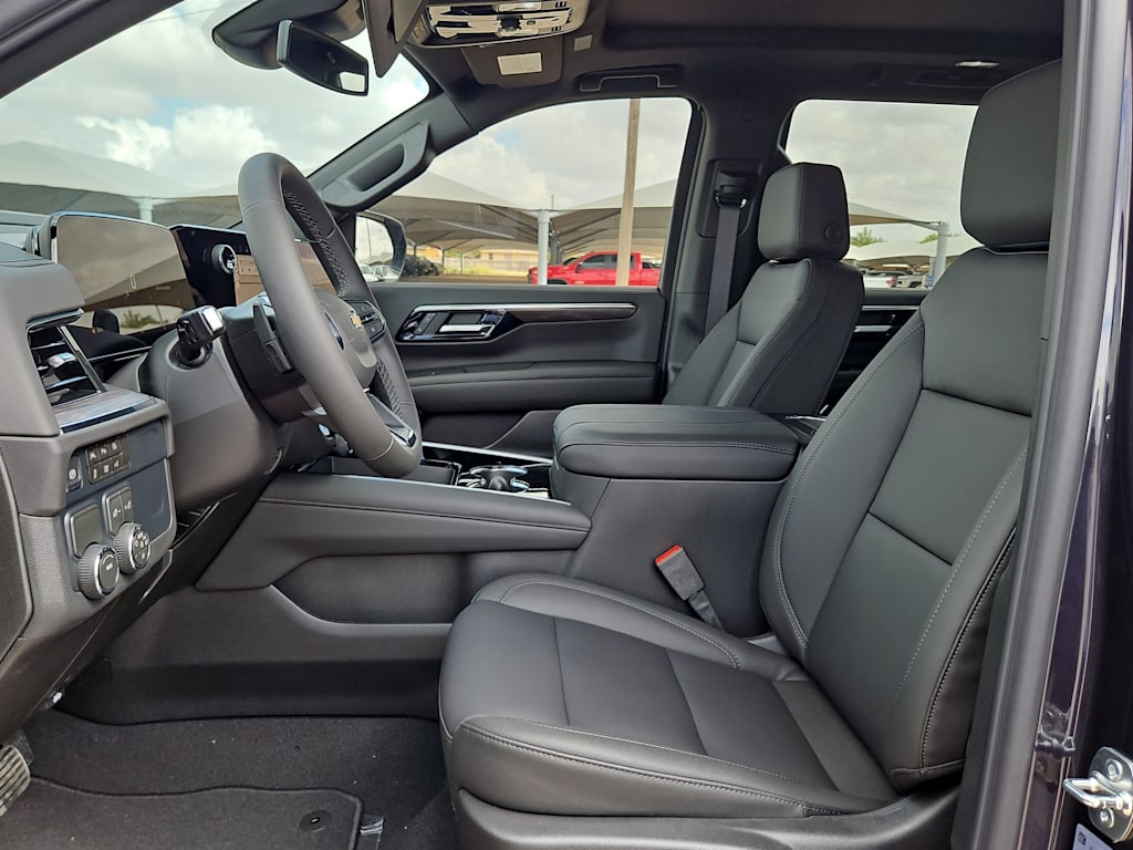 Thumbnail: 2026 Chevrolet Tahoe - 10