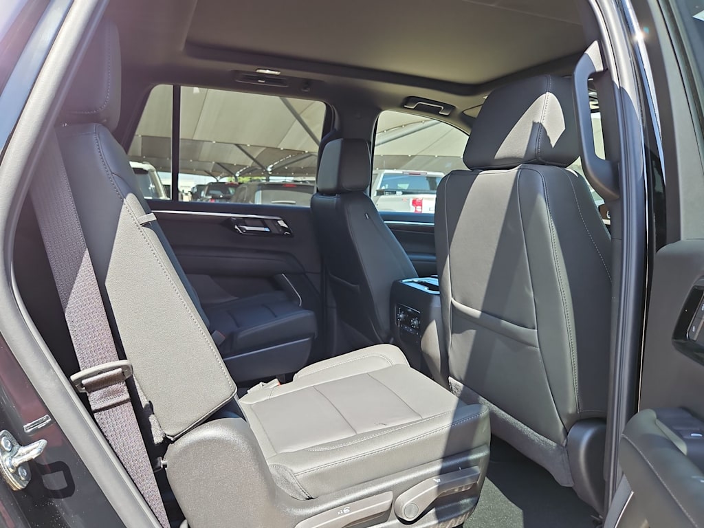 Thumbnail: 2026 Chevrolet Tahoe - 23