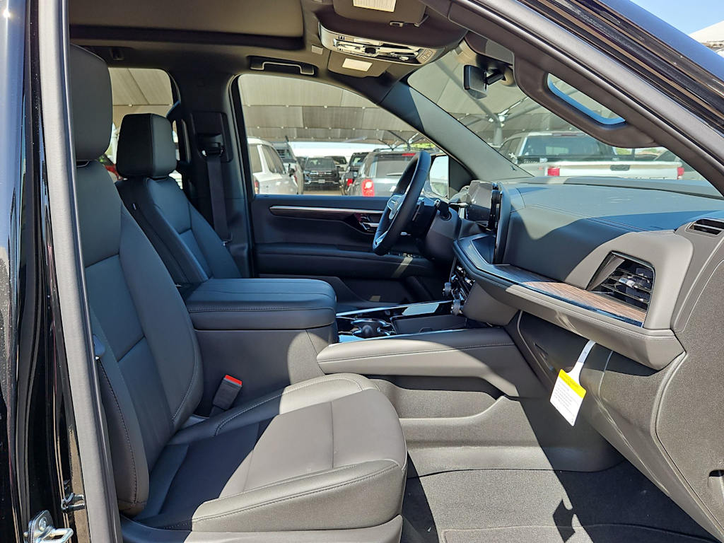 Thumbnail: 2026 Chevrolet Tahoe - 12