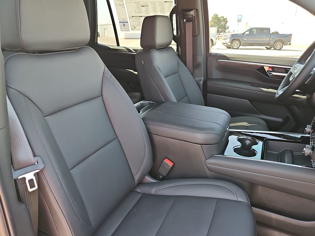 Thumbnail: 2026 Chevrolet Tahoe - 24