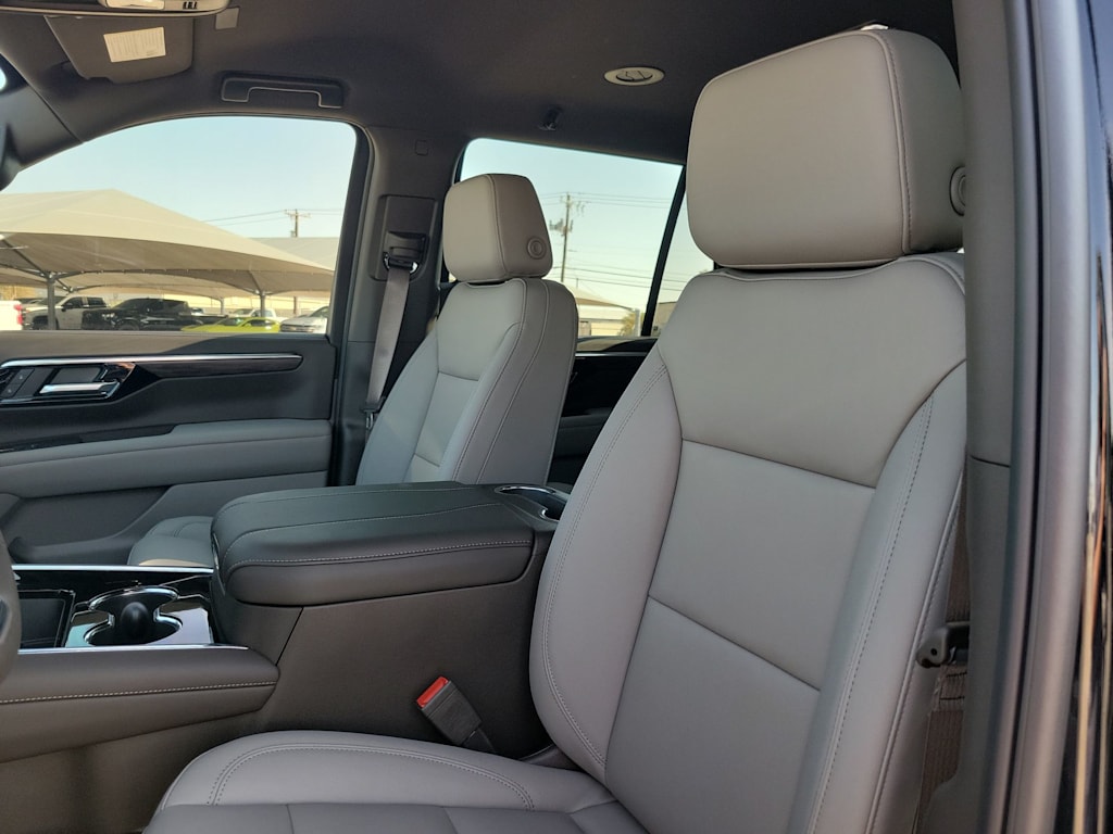 Thumbnail: 2025 Chevrolet Tahoe - 11