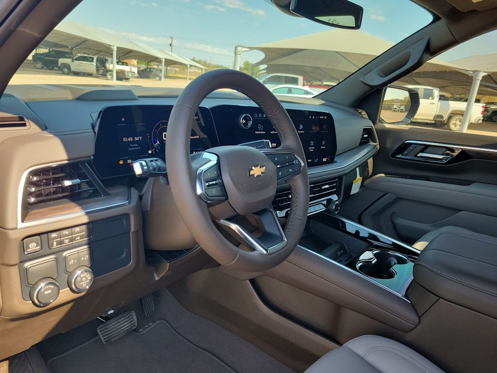 Thumbnail: 2025 Chevrolet Tahoe - 2