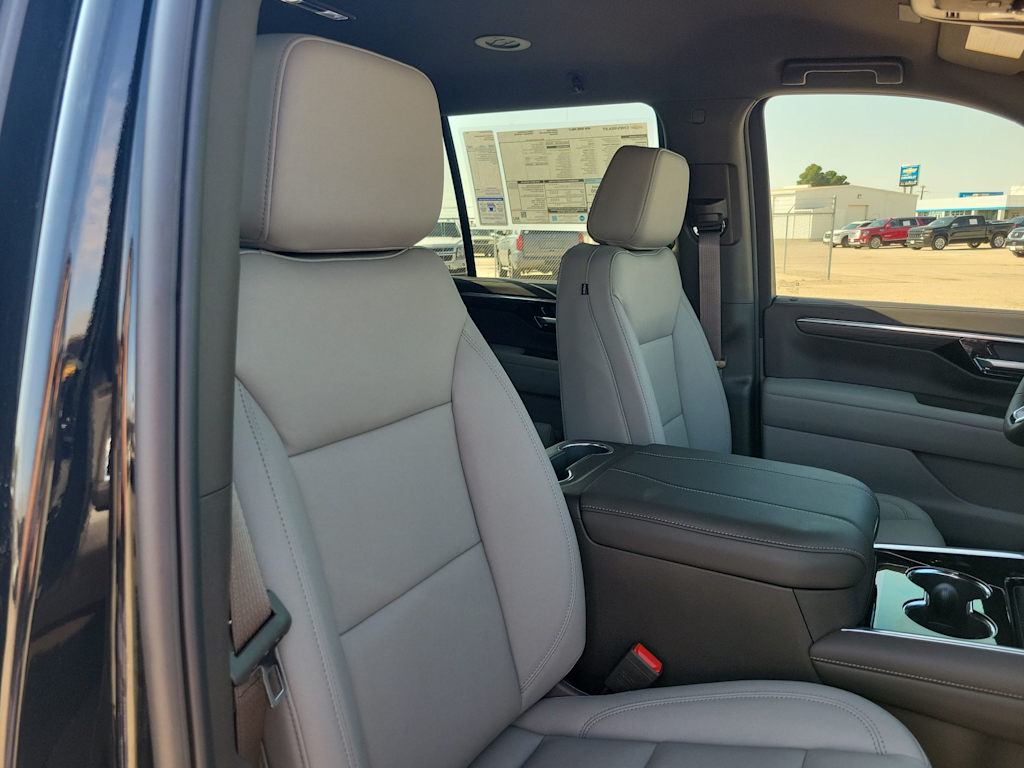 Thumbnail: 2025 Chevrolet Tahoe - 26