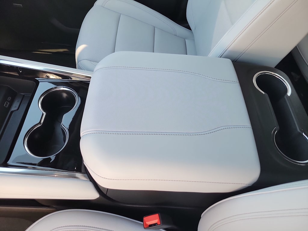 Thumbnail: 2026 Chevrolet Tahoe - 26