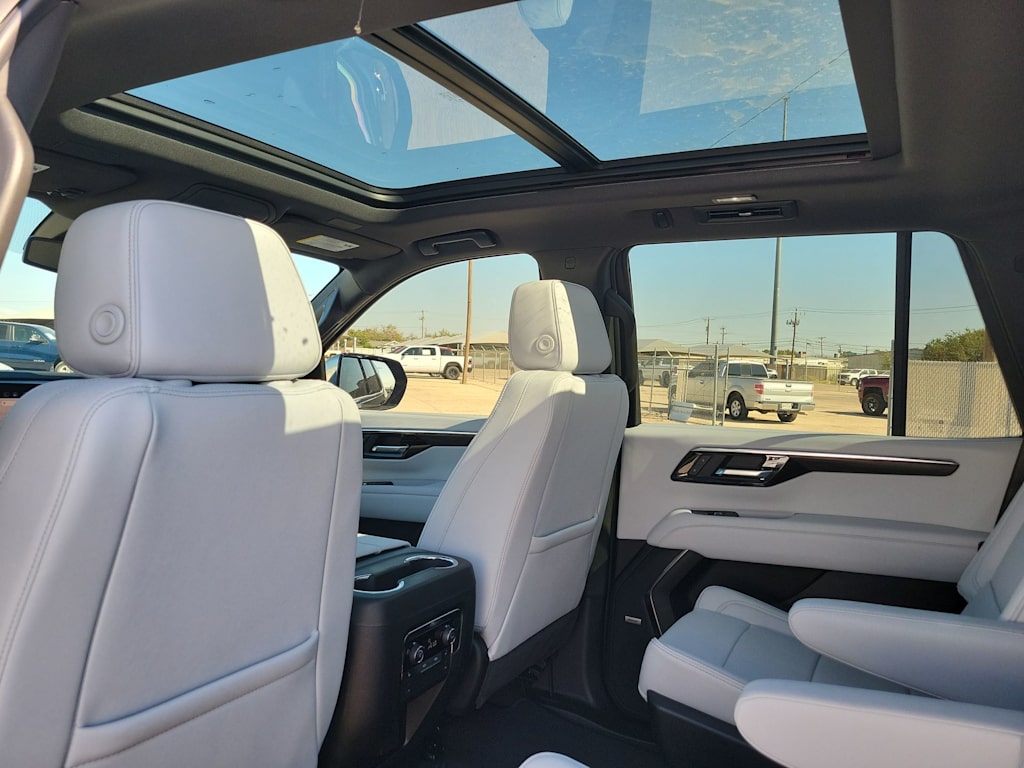 Thumbnail: 2026 Chevrolet Tahoe - 24