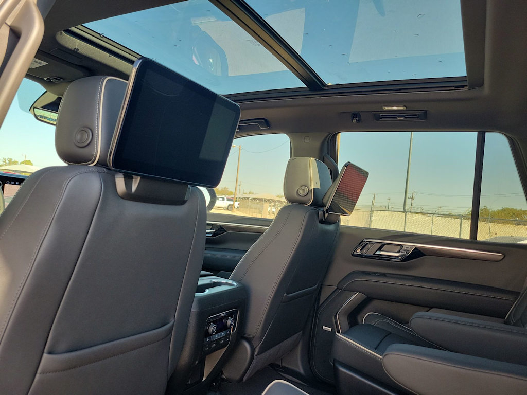 Thumbnail: 2026 Chevrolet Tahoe - 25