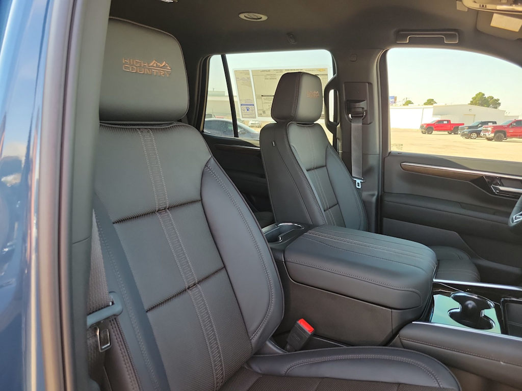 Thumbnail: 2025 Chevrolet Tahoe - 12