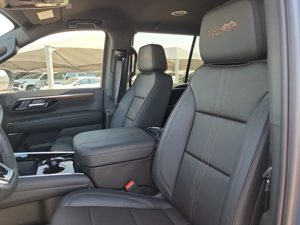 Thumbnail: 2025 Chevrolet Tahoe - 11