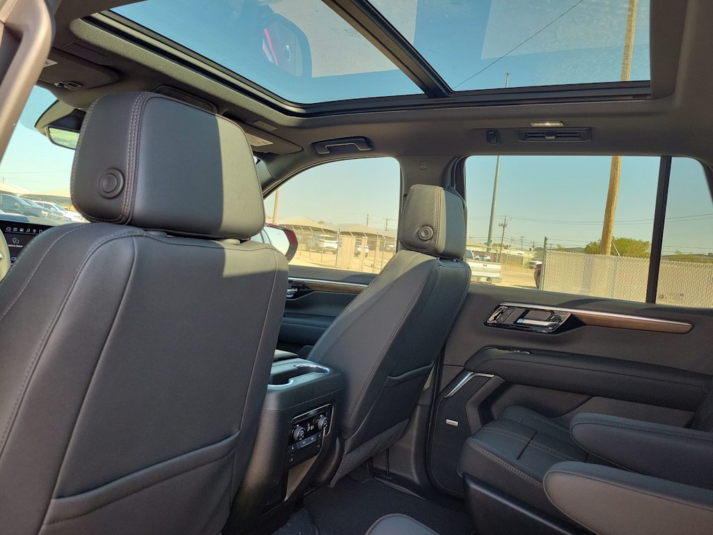 Thumbnail: 2025 Chevrolet Tahoe - 13